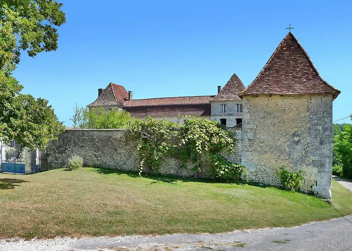 Semesterbostad Le Chateau De La Richardie